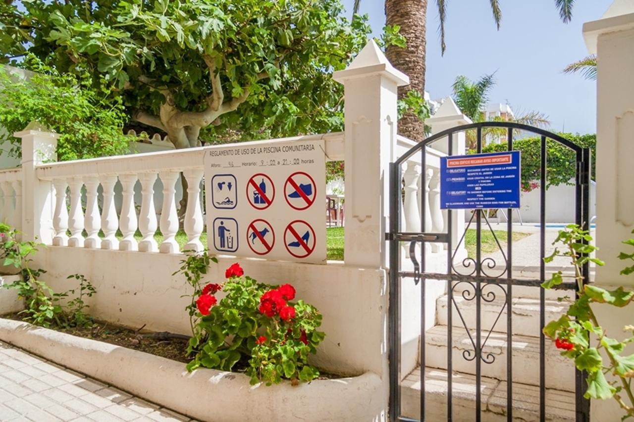 Apartmán Carabeo Rocamar Nerja Exteriér fotografie